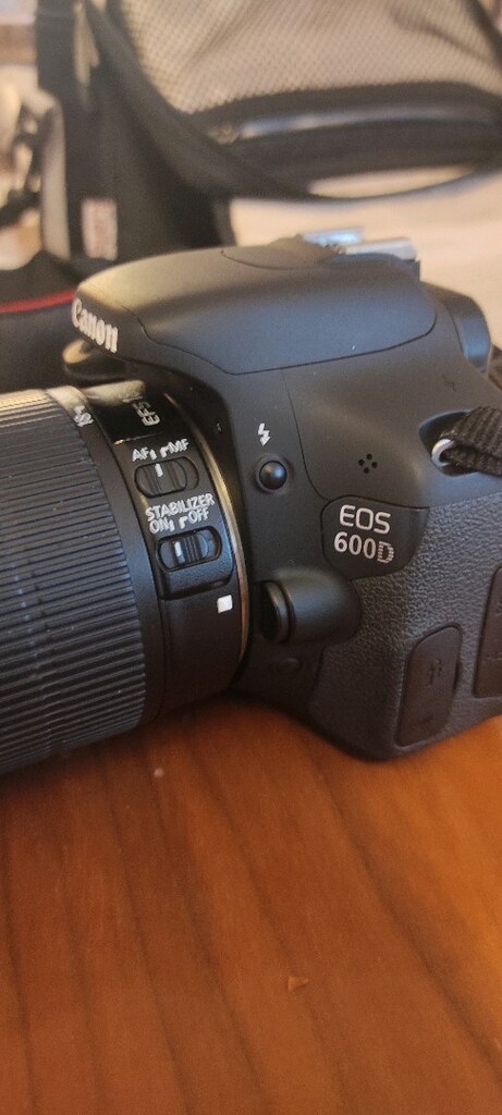 Canon EOS 600D 18-135mm - 2