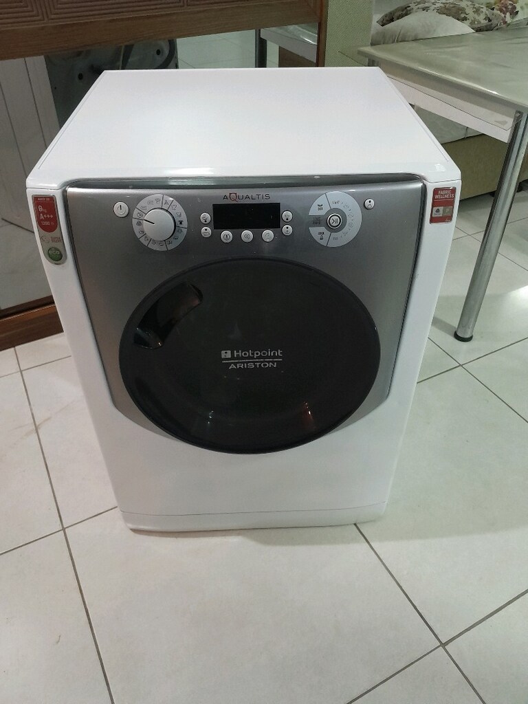 Temiz sağlam hotpoint ariston marka 9 kiloluk çamaşır makinesi - 2