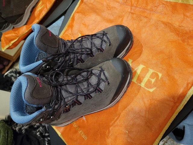 Lowa Explorer II Mid WS GTX Outdoor bot orijinal üründür.