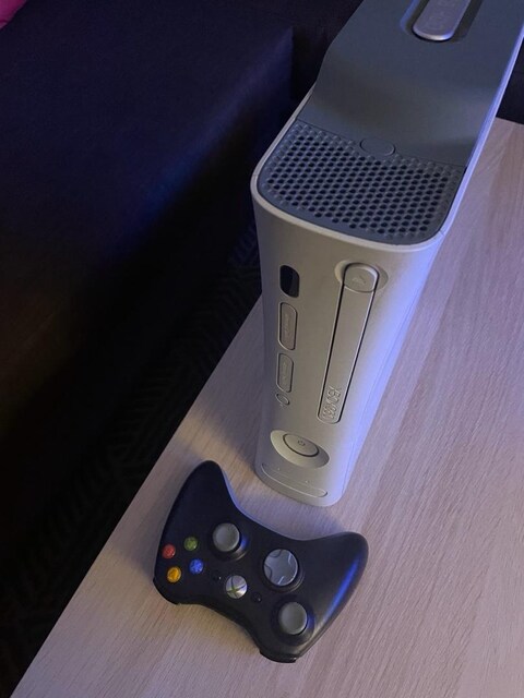 Satılık Xbox 360 ( 250 GB kırık versiyon)