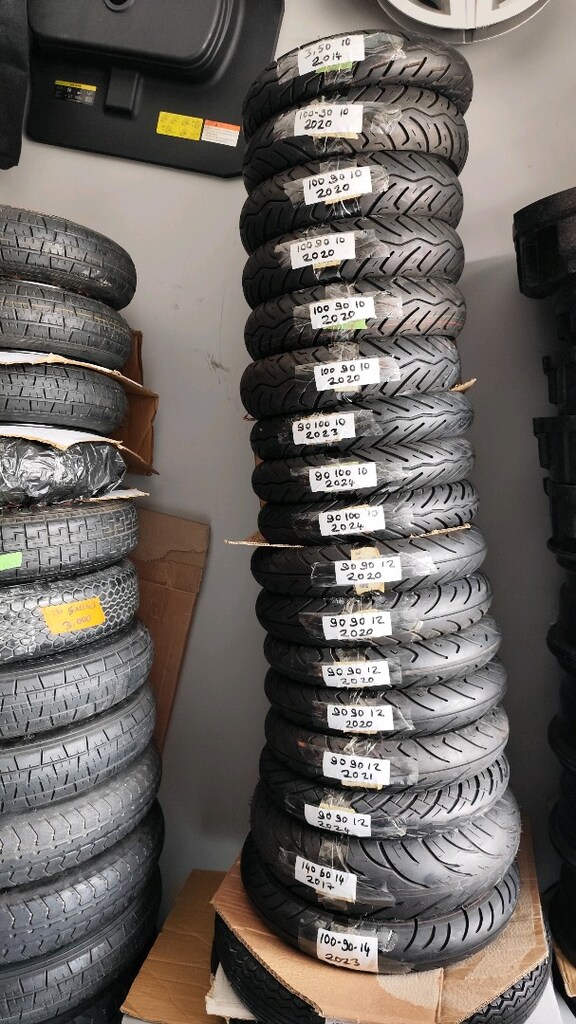 çeşitli ebatlarda motor lastikleri - 4