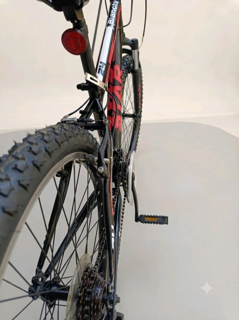 Teker 24. Shimano 21 hız. Amortisörlü. Yeni gibi İtalyan Bianchi. - 6