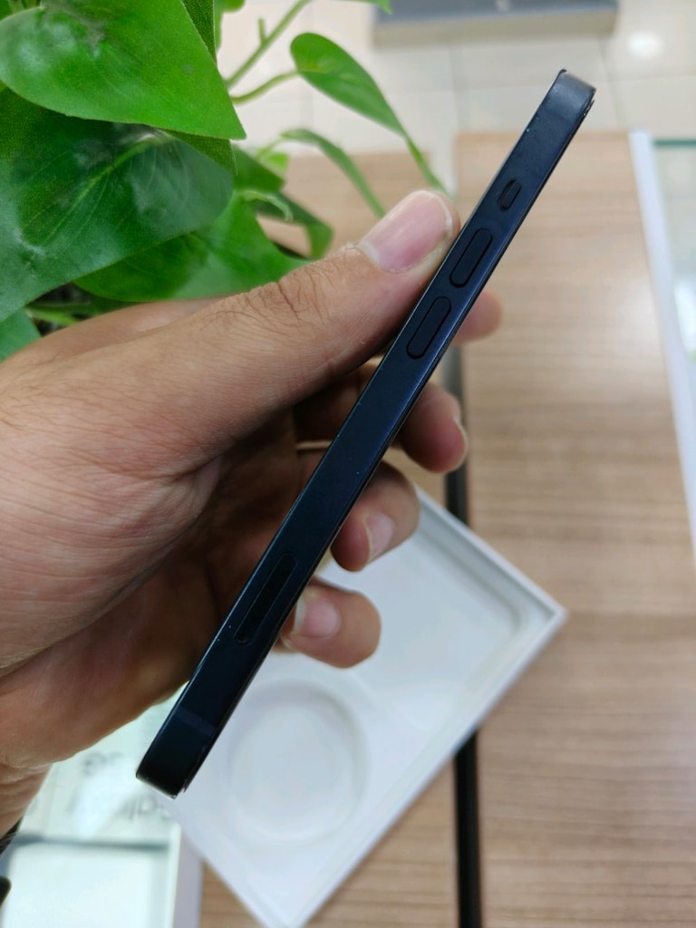 İPHONE 13 COK TEMİZ - 3