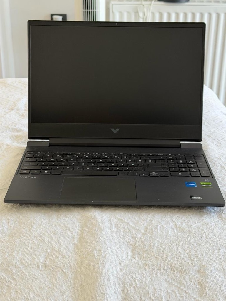 HP Victus 15-fa1075NT RTX 4050 / 16 GB / 512 GB / Garantili