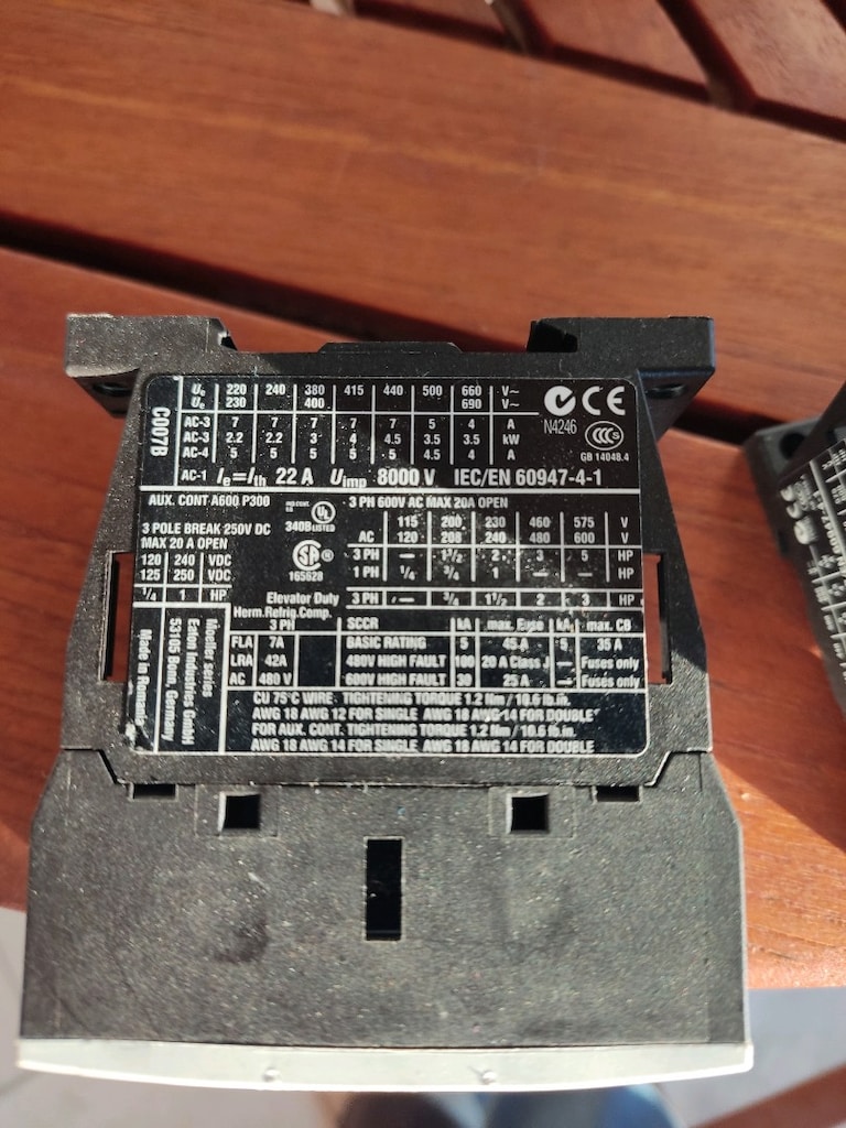 Eaton kontaktör 6 adet 24 volt dc - 3