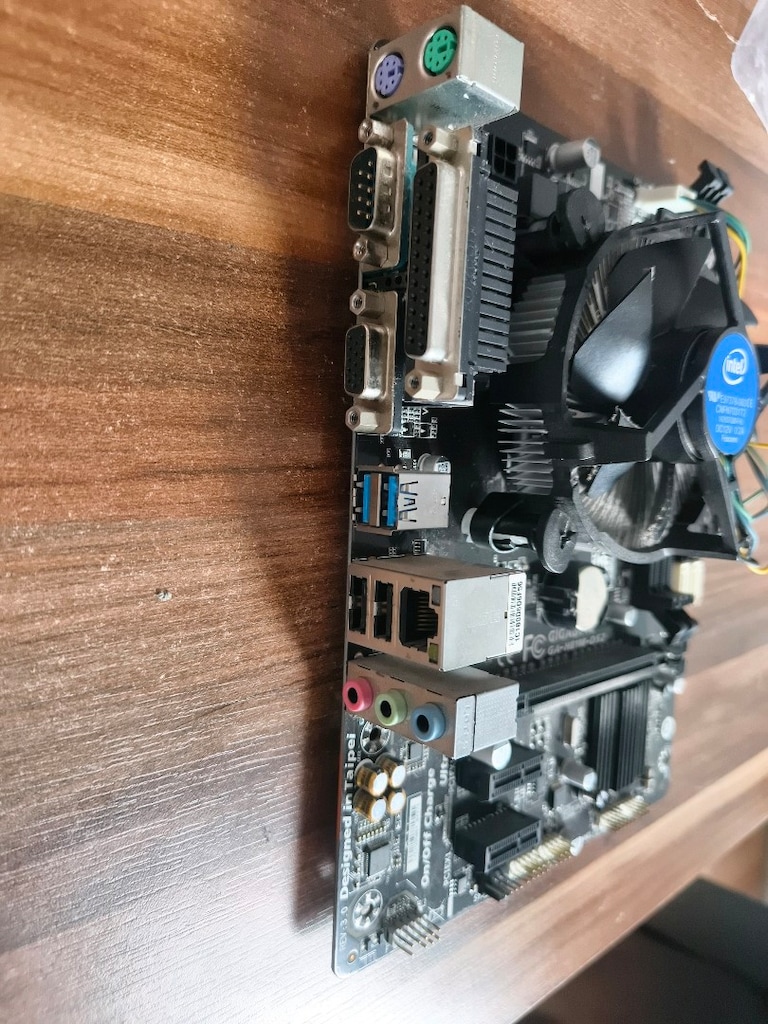 GİGABYTE H81M ANAKART VE İŞLEMCİ - 2