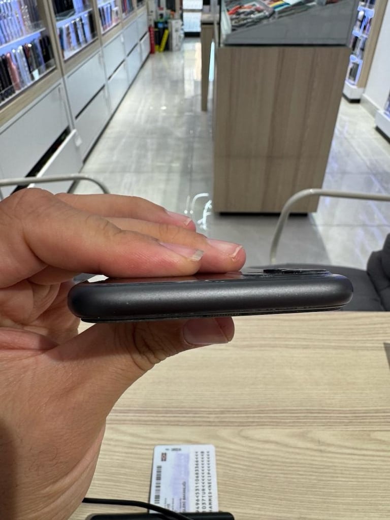 İPHONE 11 128 GB - 4