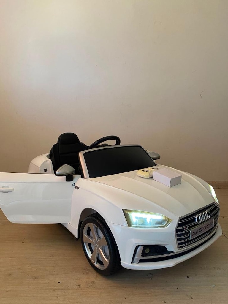 Audi S5 **CABRİOLET**LİSANSLI Akülü Araba