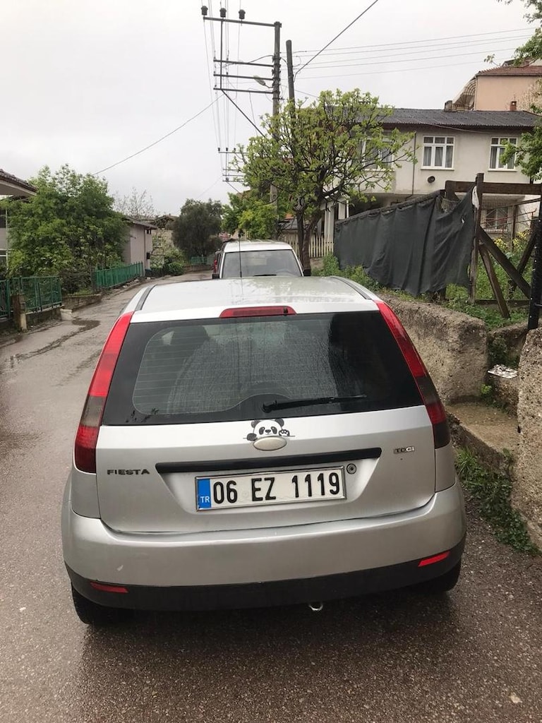 2003 Model Ford fiesta - 2