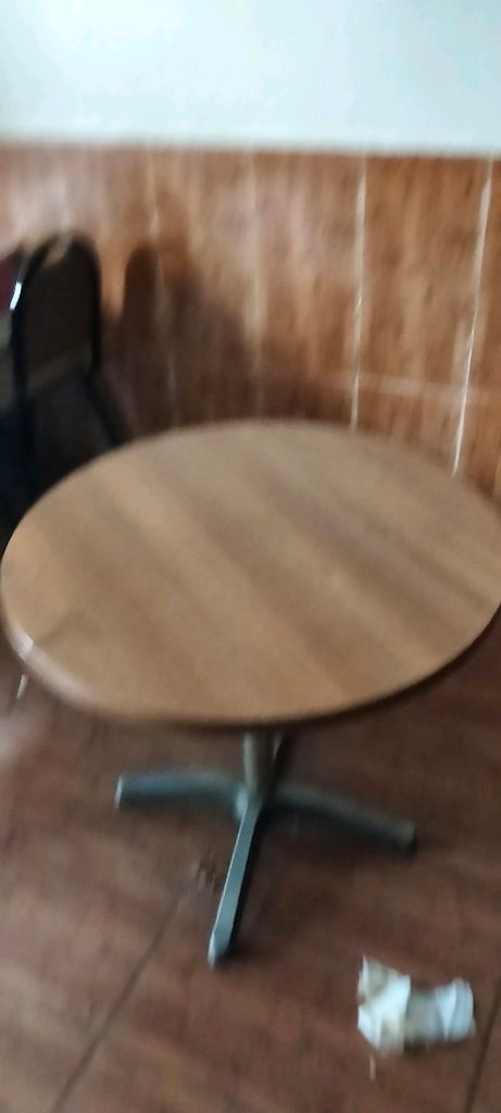 80 cm. yuvarlak, dört kollu metal ayaklı kafe masası - 2