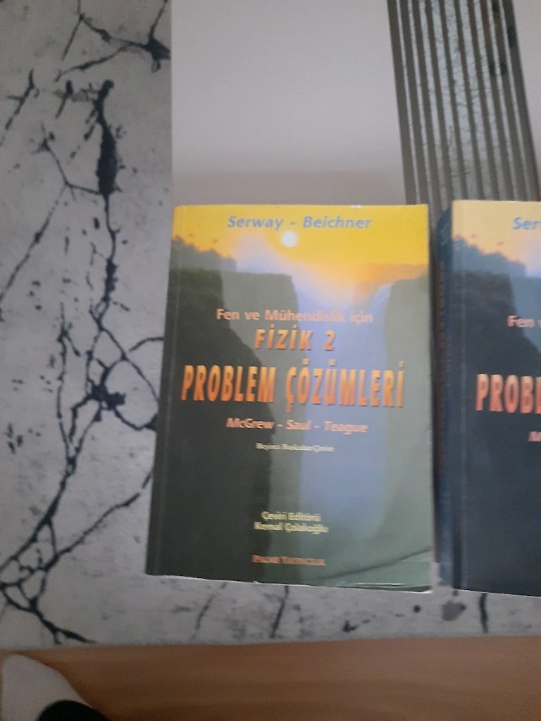 Serway Fizik 1 ve 2 - Problem Çözümleri Kitapları - 7