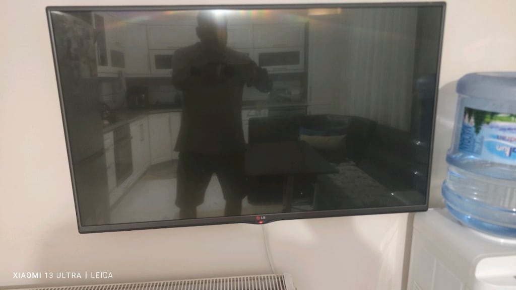 LG 105 ekran televizyon - 2