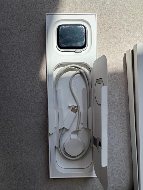 Apple Watch SE GPS 44 mm 2. nesil garantili acil satılık