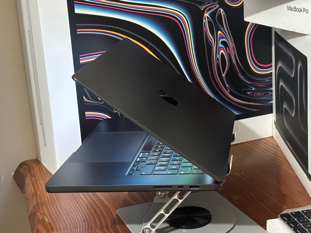 Sitede tek ! pil sağlığı 95 devir 70 macbook pro M3 pro 16” garantili - 6