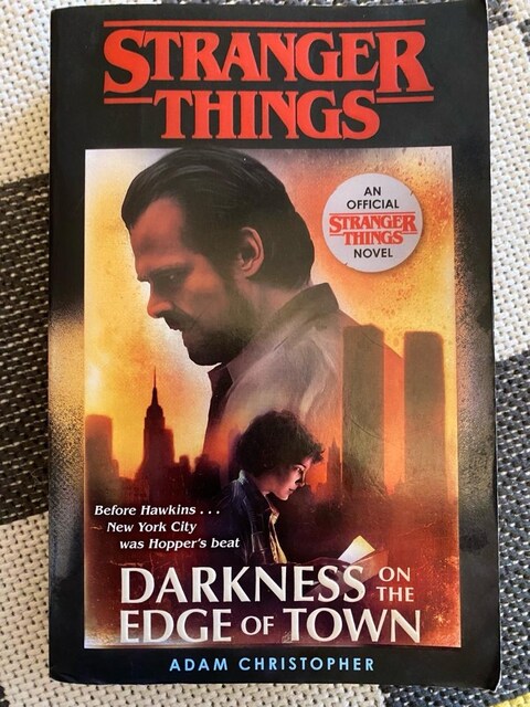 Stranger Things: Darkness on the Edge of Town / Adam Christopher