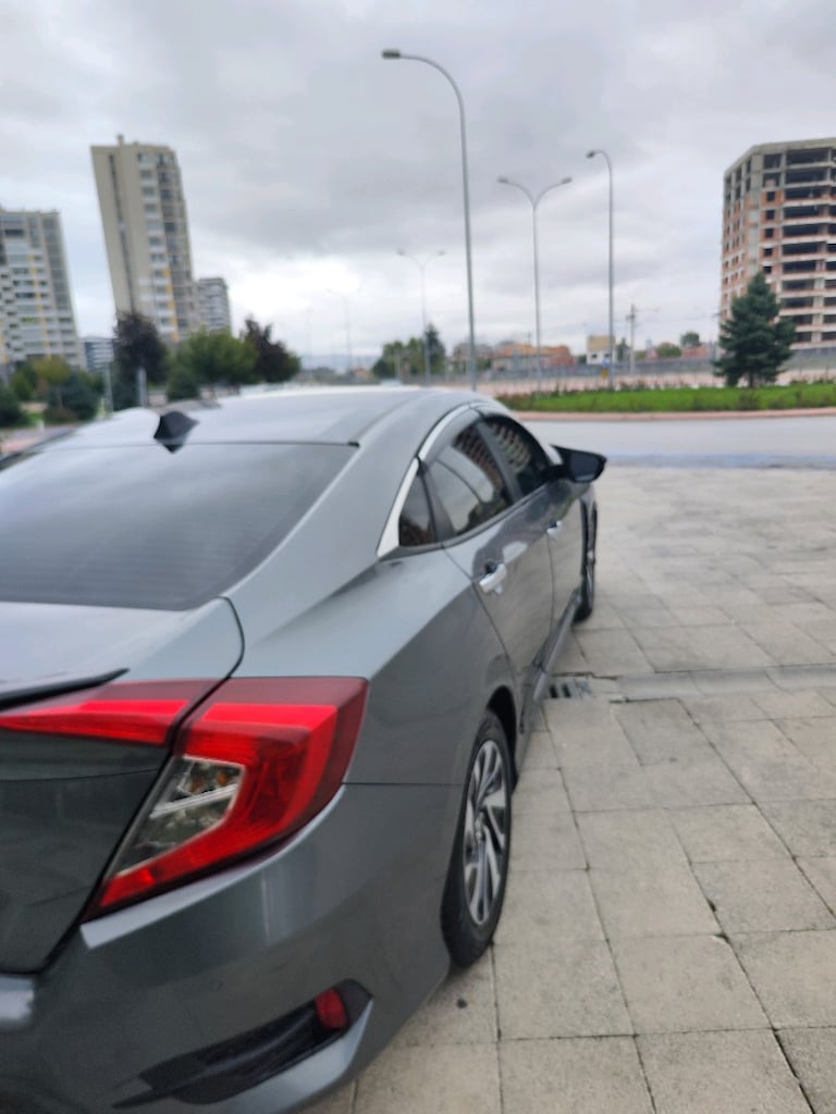 Ögretmenden temiz, bakımlı, masrafsız,yakıt, cimrisi Honda civic - 6