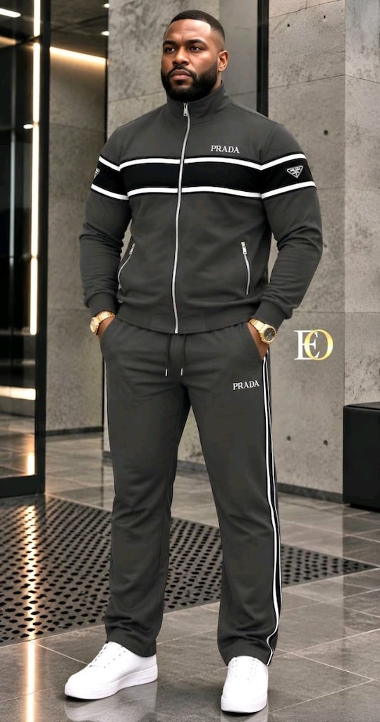 İLAN NO K E 9 E O H ERKEK PRADA 2 Lİ EŞOFMAN TAKIMLARI - 5