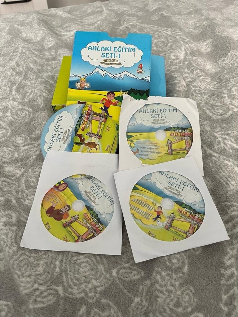 Elif be B’nin Dvdiler İlahileri fotoğrafları çevirerek bakabilirsiniz - 4