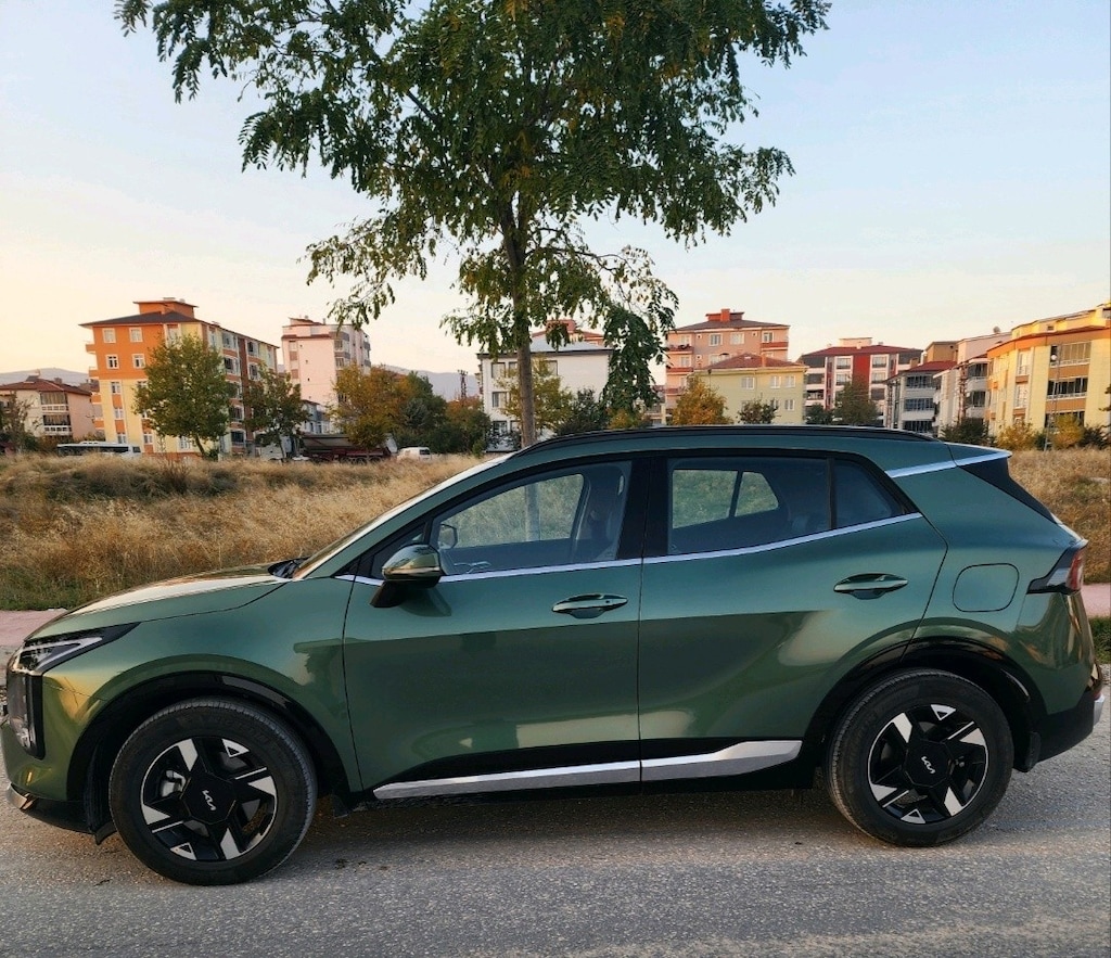Kia Sportage 1,6 T-GDİ benzin COOL PAKET 2025 ARALIK çıkışlı 6001 km - 2