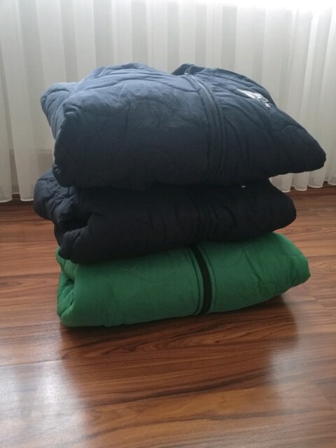 3 tane var erkek çocuk mont yeni 10 yaş 11 yaş 250 tl