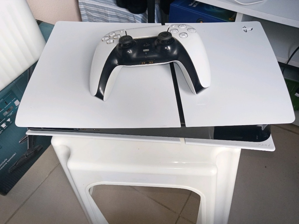 PlayStation 5 slim digital edition 1TB - 3
