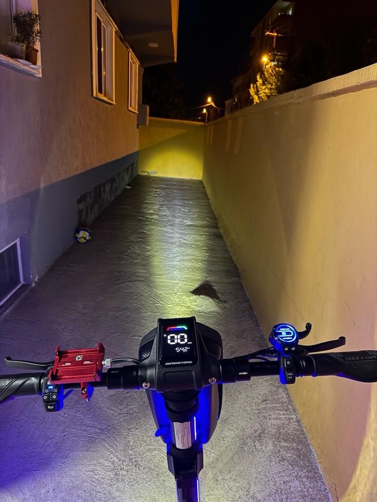 Dualtron Popular Elektrikli Scooter 9'' 2700W Çift Motor 52V 25A - 4