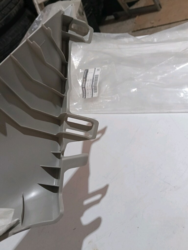 NİSSAN QASHQAİ ÖN SAĞ DİREK KAPLAMASI ORJİNAL SIFIR PARÇA - 4