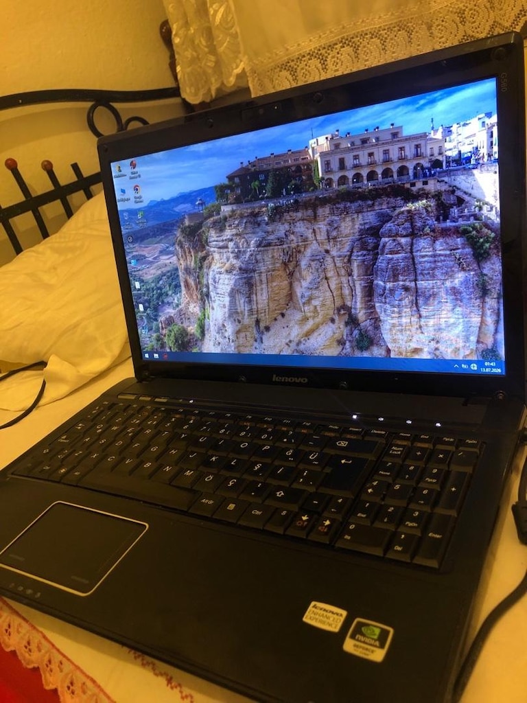 Lenovo İ7 İşlemcili Laptop