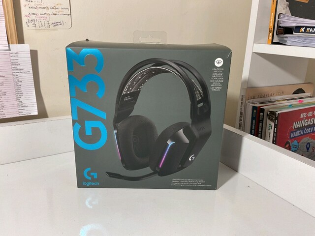 Logitech G733 LIGHTSPEED Kablosuz RGB Oyuncu Kulaklığı (Siyah)