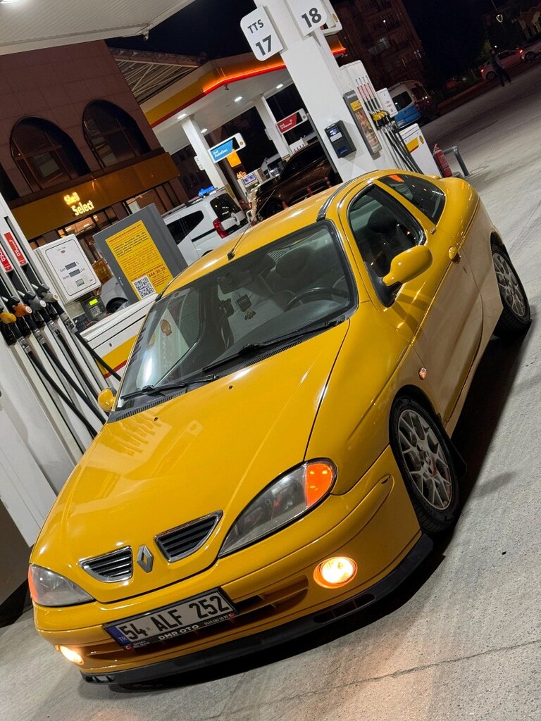Renoult Megane 1 Coupe 2000 model 1.6 - 13