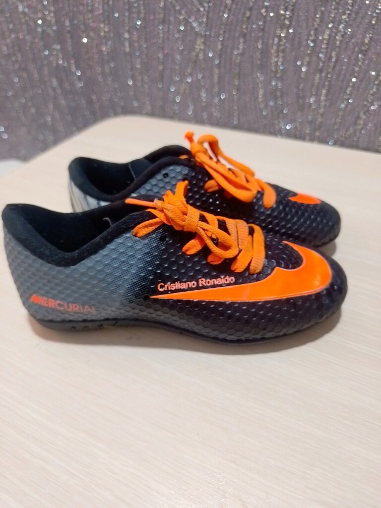 Nike Çocuk Halı Saha Kramponu (30) Numara - 5