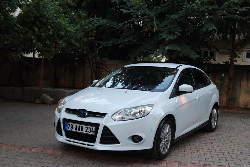 Sahibinden Tertemiz HASARSIZ Ford Focus - 2