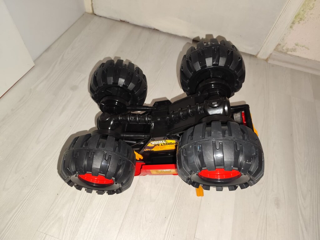 OYUNCAK CANAVAR KAMYON - 4