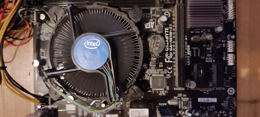 gigabyte ga-h81m-s1 1150 lga işlemci intel g3240-3.10ghz anakart - 3