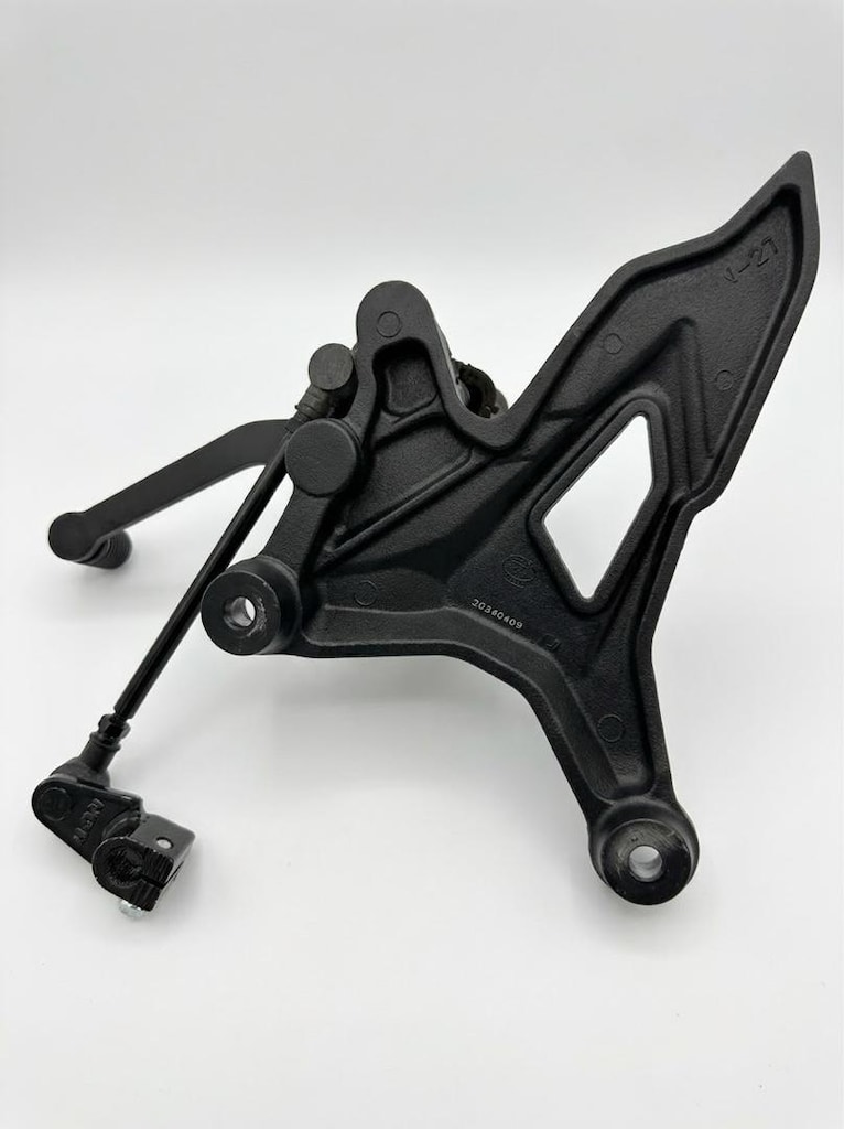 Cf Moto SR 250 Sol Ön Ayaklık Basamak Braketi Orijinal - 3