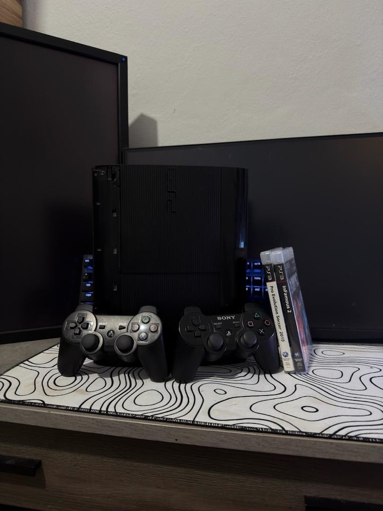 PlayStation 3 süper slim - 2