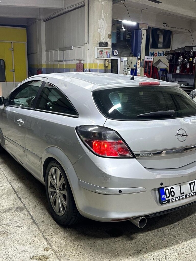 Opel astra h gtc sport - 3