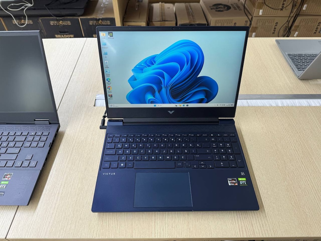 HP VİCTUS *RYZEN 5 5600H İŞLEMCİ *16GB RAM *512GB SSD *3050 4GB E.K - 2