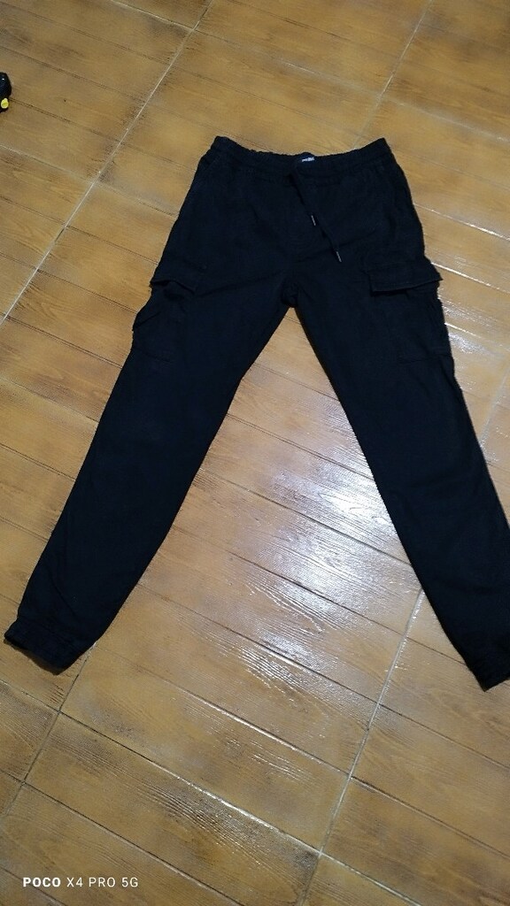 #Mavi Jeans kargo pantolon.Bel üstte az renk solması..Eni çekilince 43 - 4
