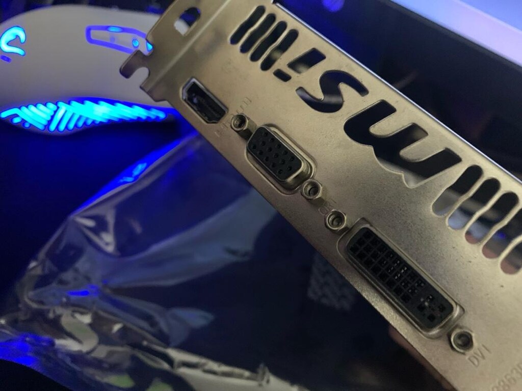 MSI NVIDIA GeForce GT730 - 5
