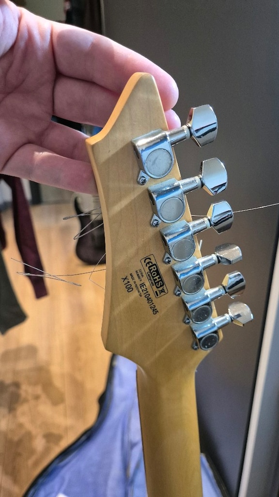 Cort X-100 - 5