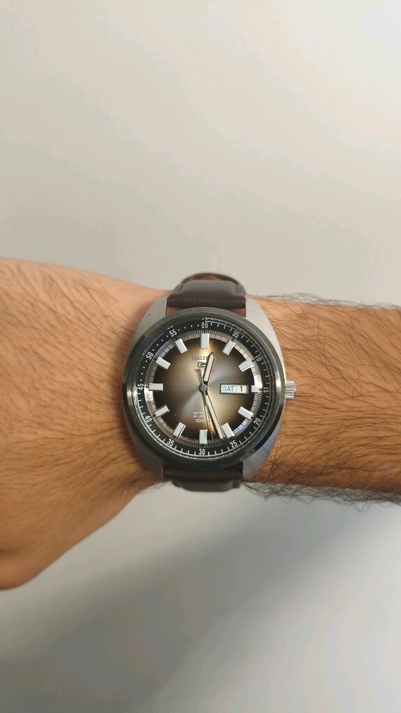 Seiko 5 Sports SRPB23 - 2