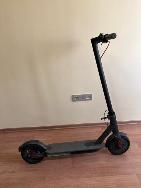 Çok Az Kullanılmış, Orijinal Xiaomi M365 (Dosta Gider Fırsat Aracı!