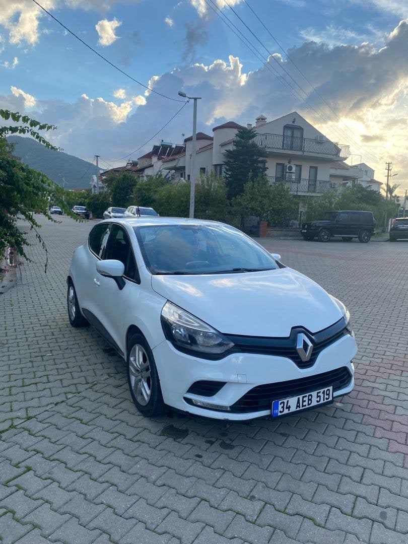 Beyaz Renault Clio - 5