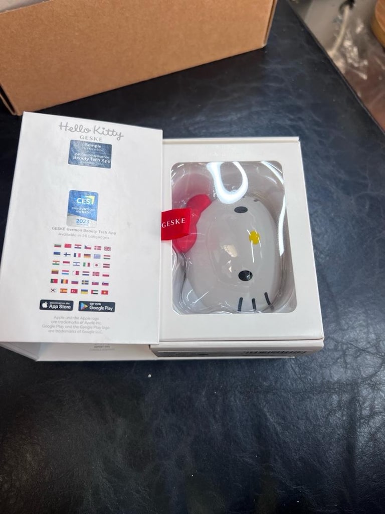 Geske Hello Kitty Sonic Warm & Cool Mask 8 in 1 akıllı cilt bakım ciha - 2