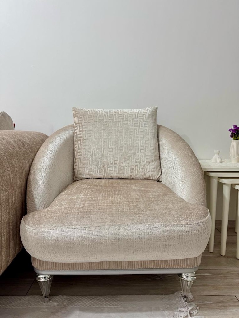 Acil Satılık Şık Salon Takımı + 6 Kişilik Yemek Masası ve Orta Sehpa - 6
