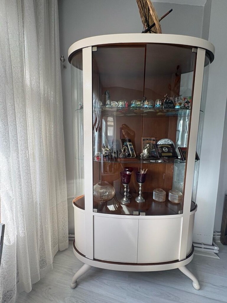 oval camlı ağaç vitrin - 10