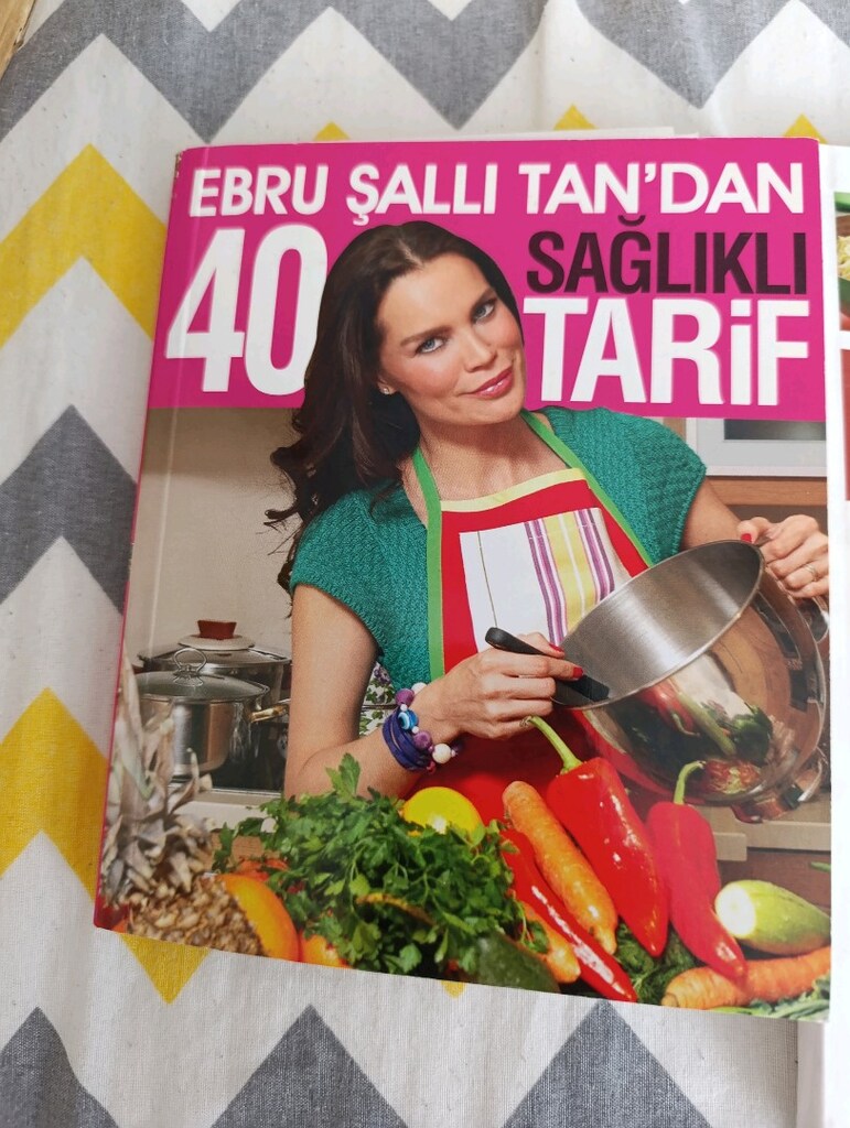Ebru Şallı tandan yemek tarifleri kitabı - 2
