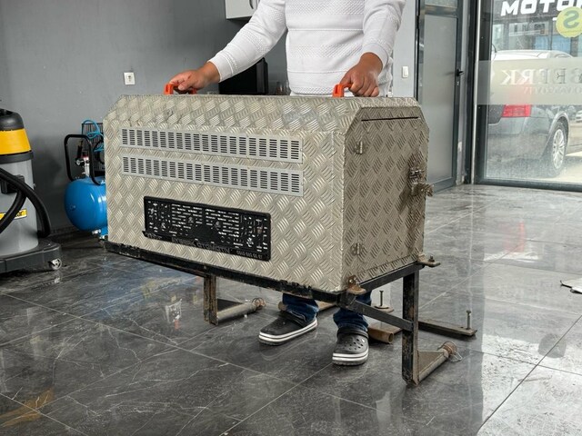 KÖPEK BOX ARAÇ ARKASI İÇİN