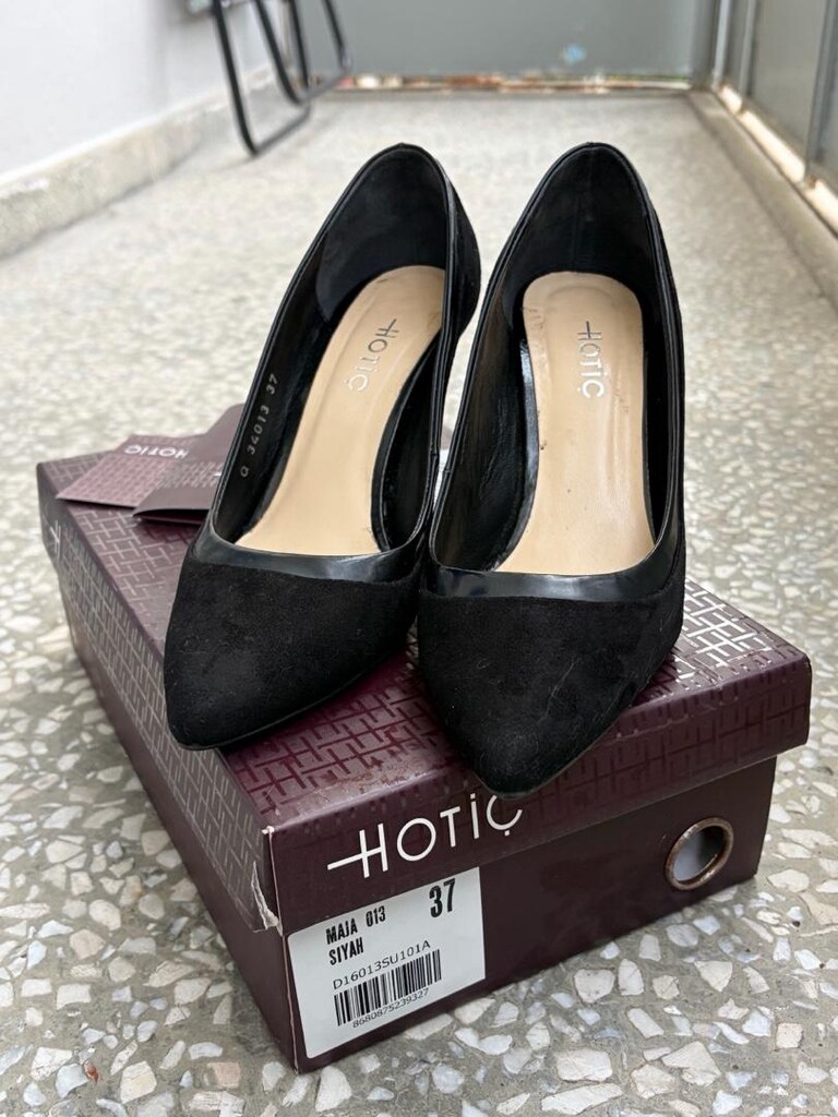 Hotiç siyah Süet stiletto